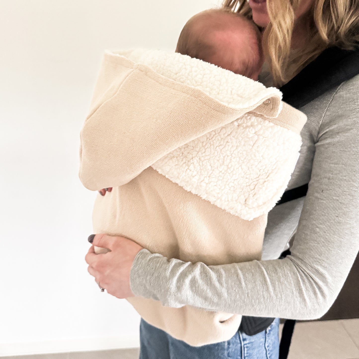 Stripe Carrier/Capsule Pouch
